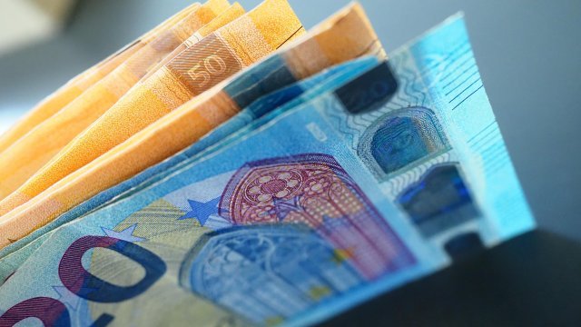 Наталия Ефремова: Близо 500 000 българи ще получат коледна добавка от около 50 евро