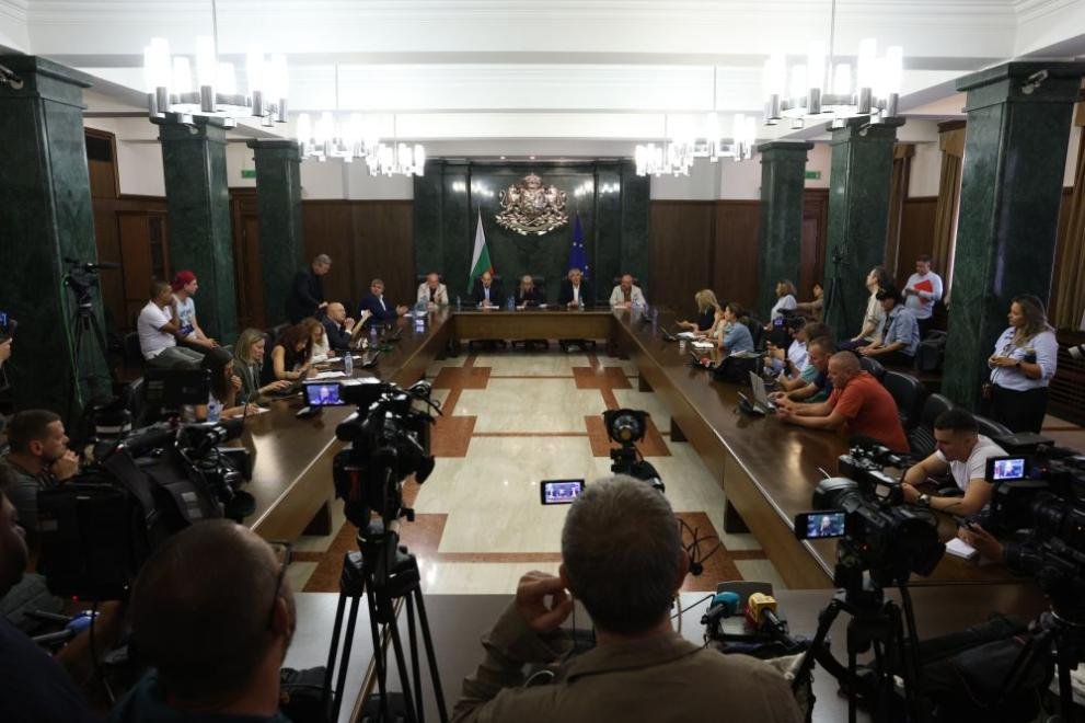 Прокуратурата под проверка за изтичане на лични данни по „Петрохан“
