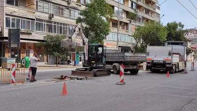Пускат движението по ул. &bdquo;Христо Ботев&ldquo; в Стара Загора: възстановяват и градския транспорт