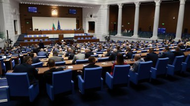 Извънредно заседание на парламента заради кризата в Близкия изток и риска за горивата