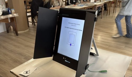 Изборният ден в Стара Загора се удължи заради наплив от гласуващи