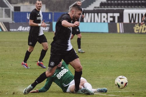 Берое и Локомотив (Пд) загряват за плейофите със сблъсък в Стара Загора