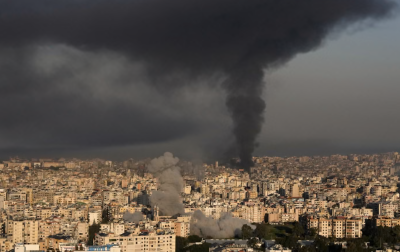 Израел нанесе едновременни удари по Техеран и Бейрут