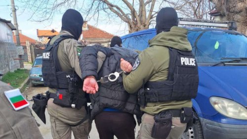 Полицията в Стара Загора удари по купения вот: иззети са списъци и пари, 10 разследвания за ден