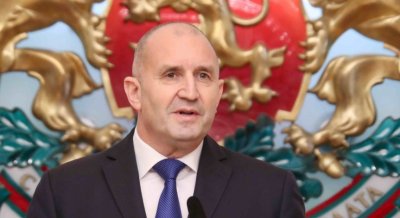 Румен Радев поздрави българките за 8 март