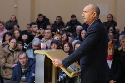 Румен Радев зове за вот на промяната в Търговище: На 19 април да си върнем държавата