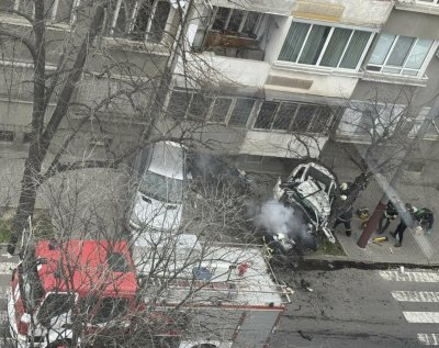 22-годишна жена блъсна пешеходец в Стара Загора (СНИМКИ)