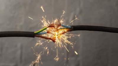 Мъж на 30 години пострада от токов удар в Стара Загора