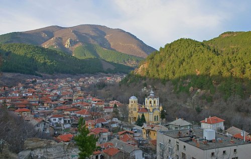 Мъглиж празнува Цветница: почетен гражданин за митрополит Киприан и концерт на Ивана