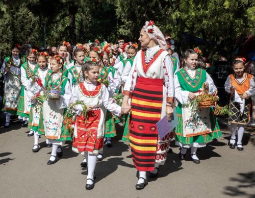 Цветница в Стара Загора: 813 Росици и 523 Маргарити празнуват имен ден