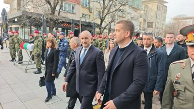 Румен Радев и Живко Тодоров заедно в Стара Загора за Националния празник