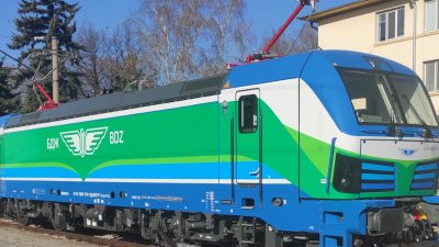 Нов локомотив на БДЖ &bdquo;Васил Левски&ldquo; тръгва от Карлово