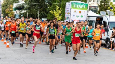 Стара Загора затваря ключови булеварди за Маратон 2026: рекорден брой бегачи и ново трасе на 5 км