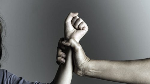 Домашното насилие в Стара Загора: сигнал до 112 завърши с арест, друг случай стигна до прокуратурата