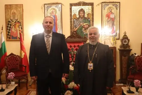 Областната власт и Църквата в Стара Загора търсят общ фронт: Дамянов и митрополит Киприан с ключова среща