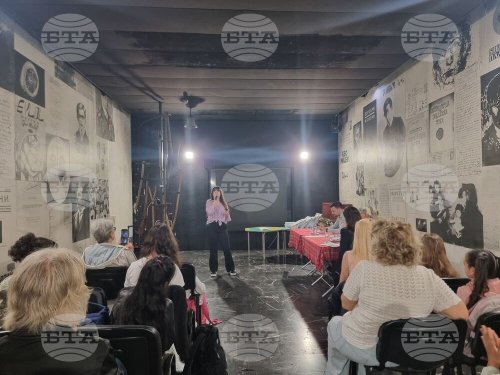 &bdquo;Гласът на словото&ldquo; в Стара Загора: Ученици от два града спечелиха конкурса за поезията на Гео Милев