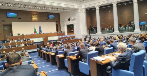Петима министри на разпит в парламента: пътища, винетки, тол и сигурността на летище София