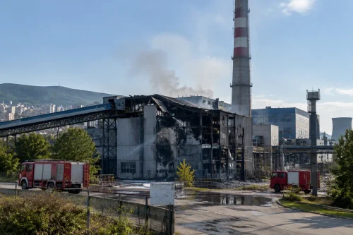 Пожарът в ТЕЦ „Брикел“ е овладян, РИОСВ не отчита замърсяване