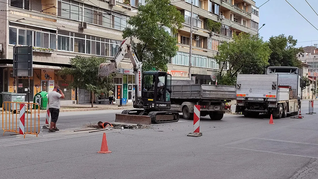 Пускат движението по ул. „Христо Ботев“ в Стара Загора: възстановяват и градския транспорт