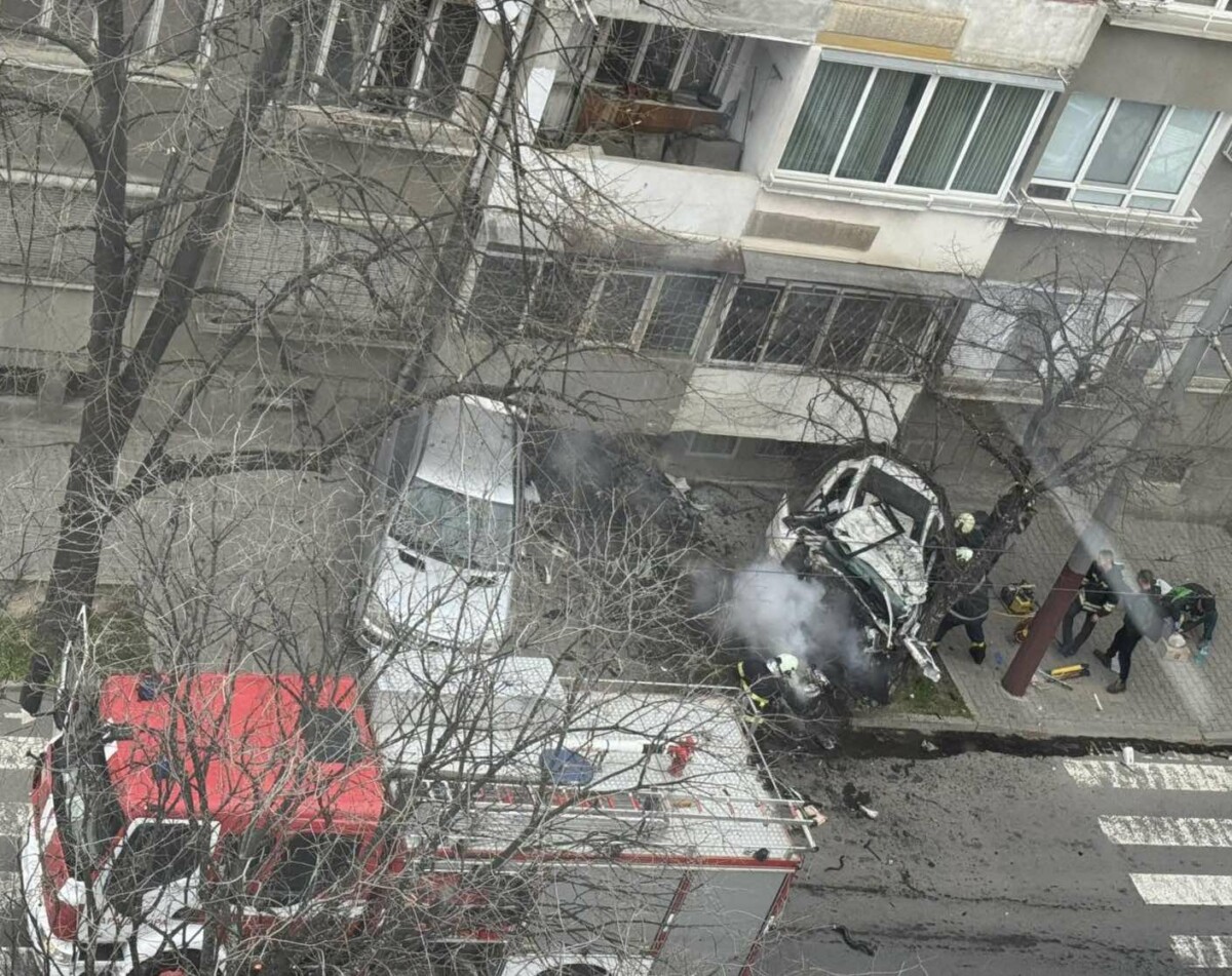 22-годишна жена блъсна пешеходец в Стара Загора (СНИМКИ)