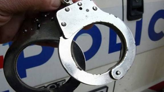 Задържан е 61-годишен мъж за обир на дете в Стара Загора