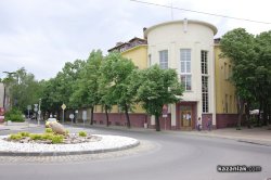 Библиотека &bdquo;Искра&ldquo; отваря фронт срещу фалшивите новини: безплатни прожекции и интерактивна изложба