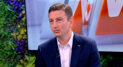 Министър Василев размаза ИКТ сектора: Печелят милиони от обществени поръчки, а нямат конкуренция!