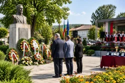 Коларово почете поп Минчо Кънчев и празнува селото
