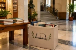 Interact Club Kazanluk събира книги за Деня на будителите